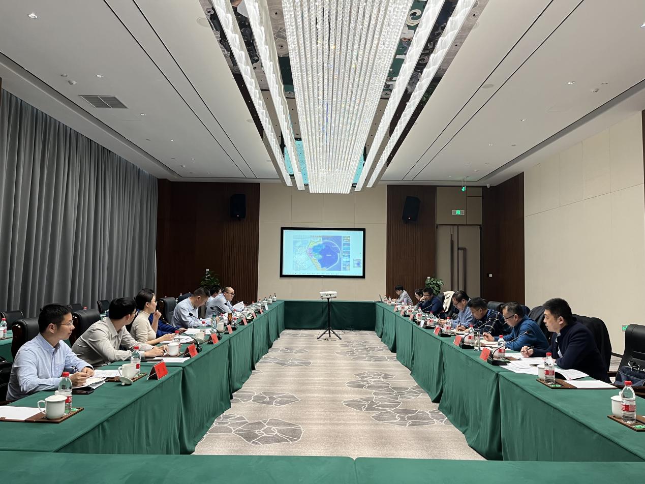 月亮灣海濱浴場項目專題調研會召開.jpg