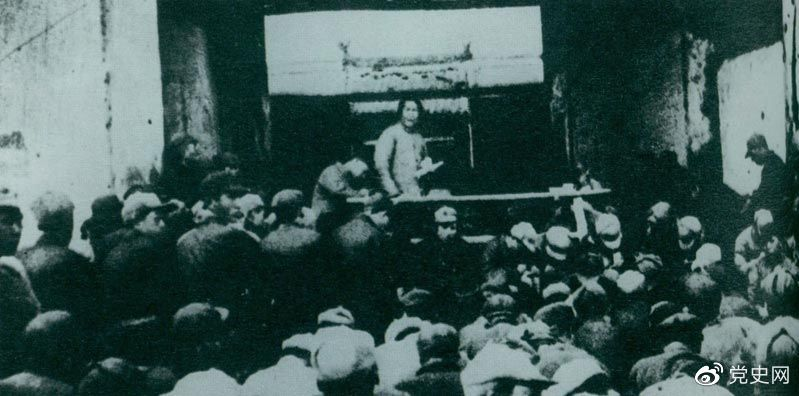 1935年12月27日，毛澤東在陜北瓦窯堡黨的活動分子會議上作《論反對日本帝國主義的策略》報告。